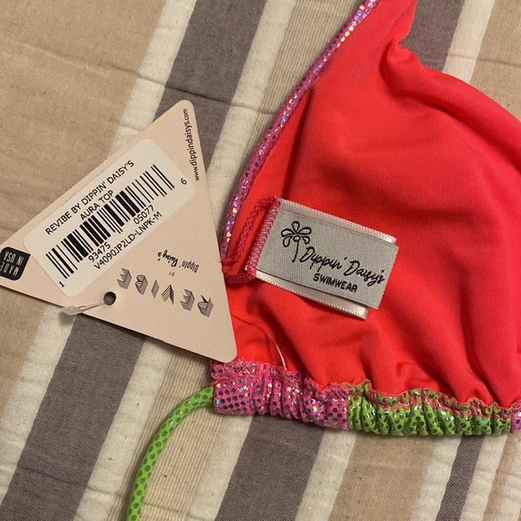 NWT 🩷💚🩷 Revibe by Dippin’ Daisy’s Aura Top - Picture 4 of 5